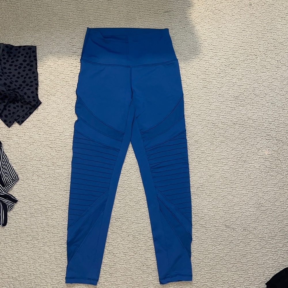 Aerie blue leggings size small NEVER WORN